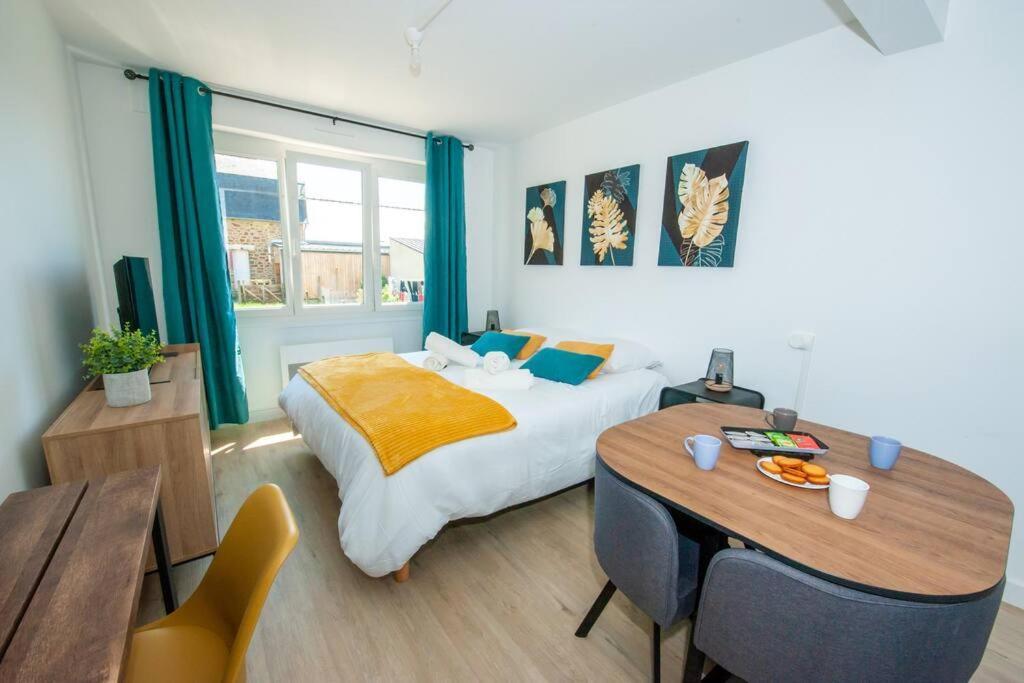 Appartement Proche Gare Routiere Fougeres Ngoại thất bức ảnh